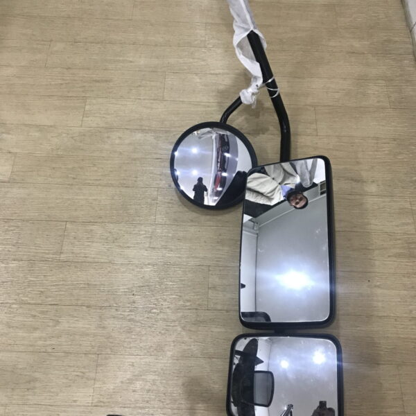 ESPEJO RETROVISOR DERECHO